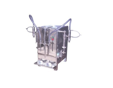 Semi Automatic Liquid Filling Machine
